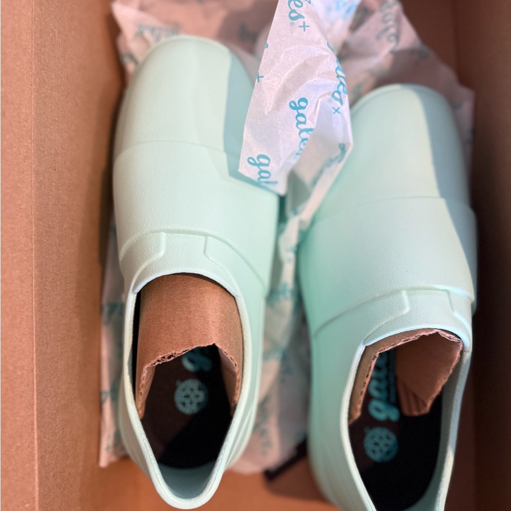 NIB Gales Mint Green Women's Shoes